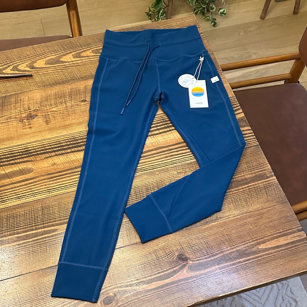 Vuori womens Daily Legging - Cosmo